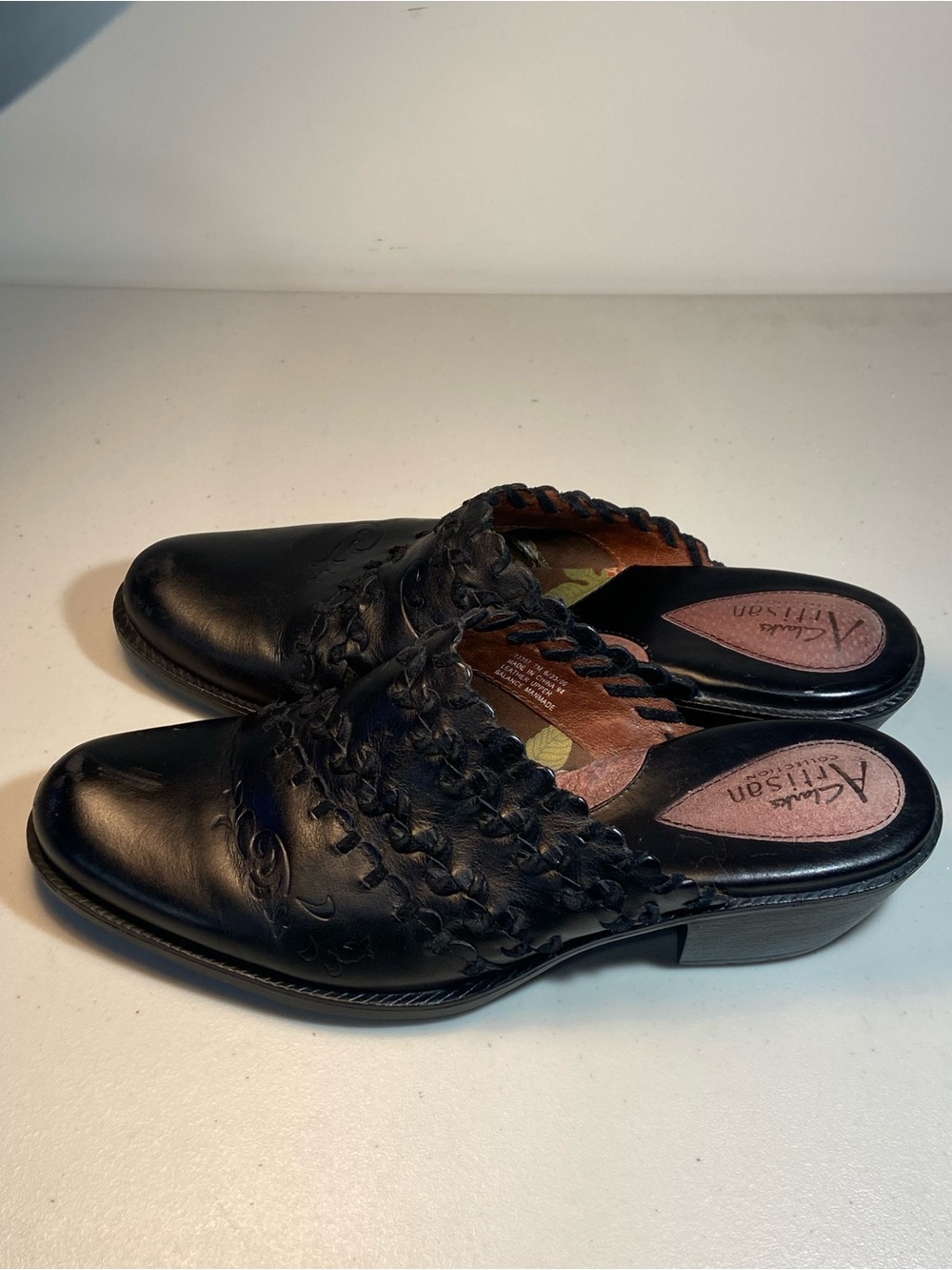 Clarks Artisan Black Leather Slip-On Mules SZ 7